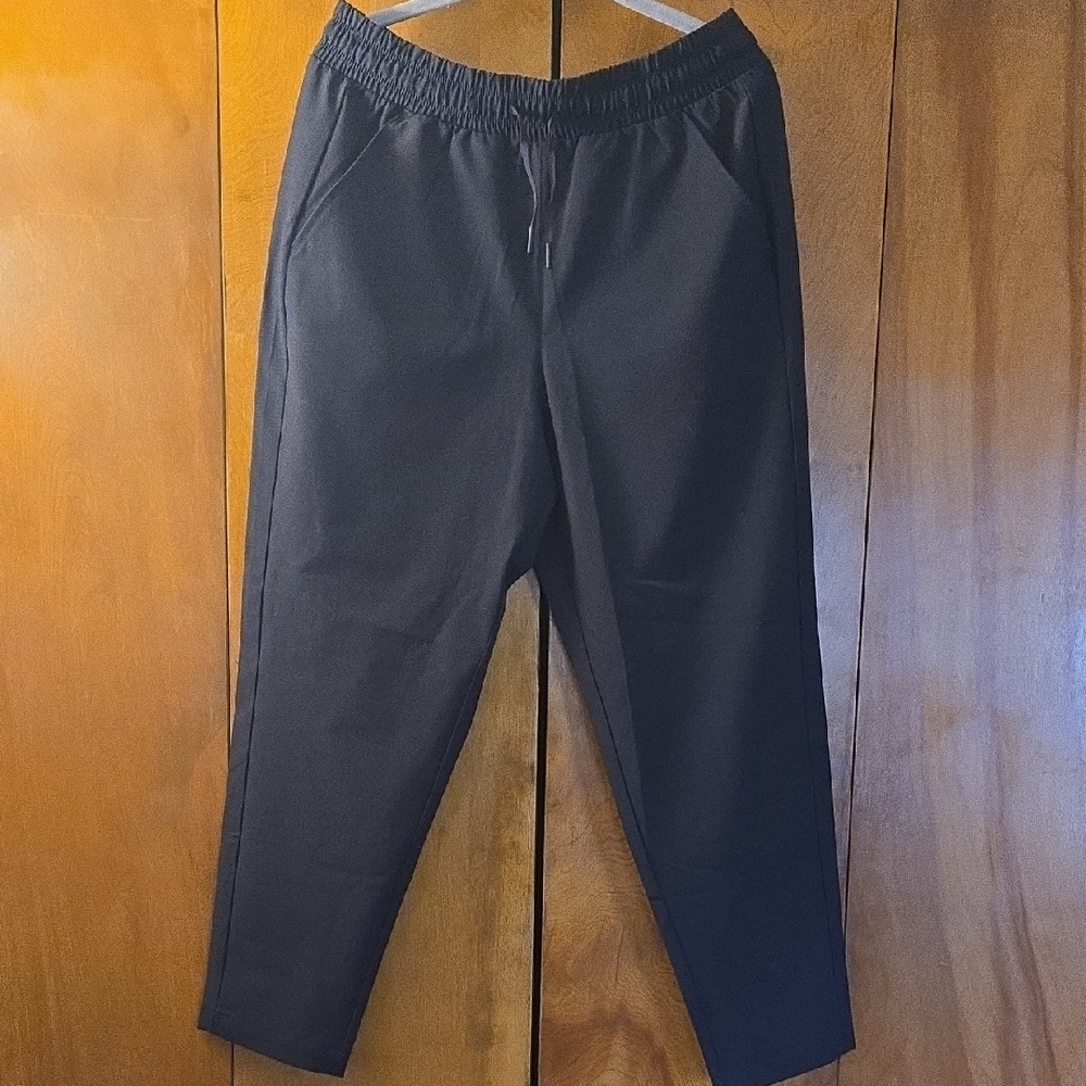 Womens All In Motion Tapered Joggers Medium.